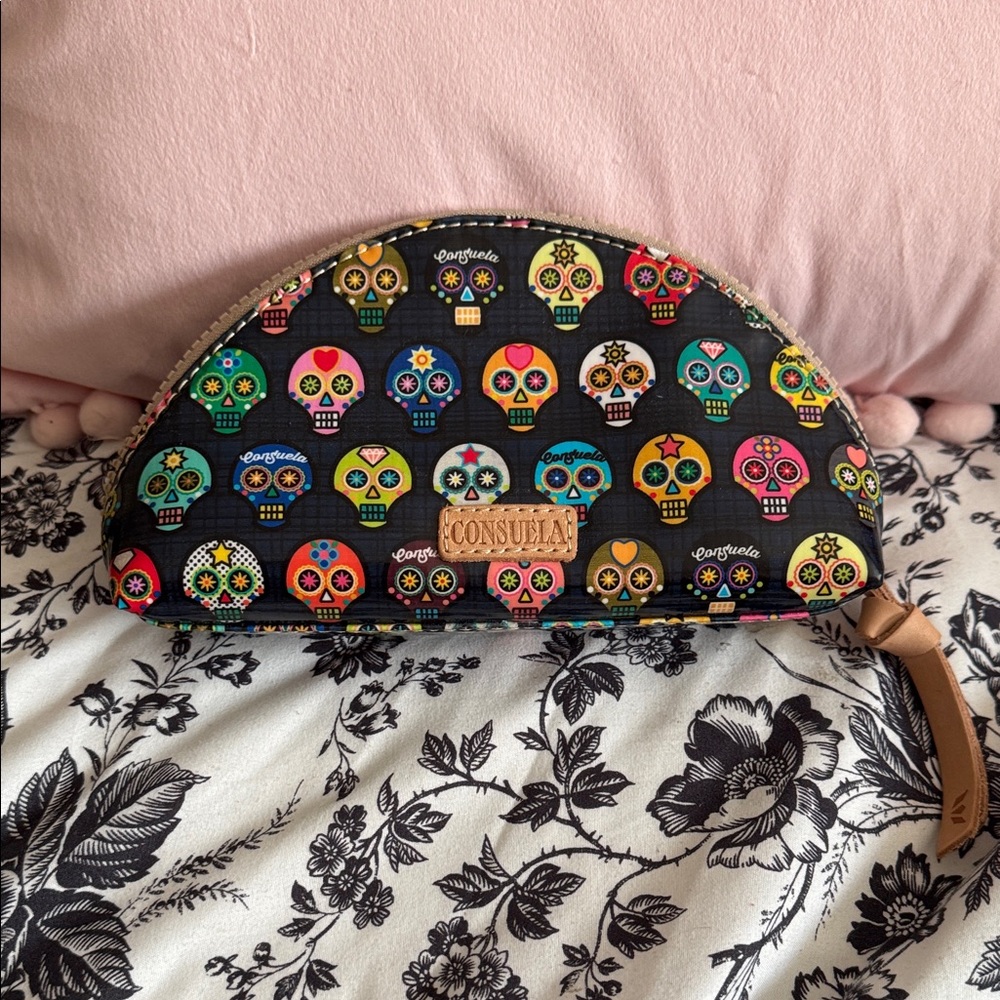 Consuela Multicolor Skull Pouch